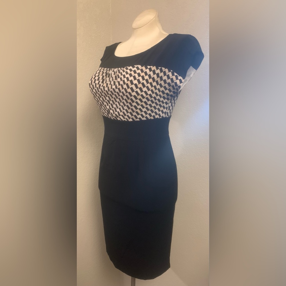 WHBM Ladies 6 Silk Geometric Midi Dress Office White House Black Market Neutral